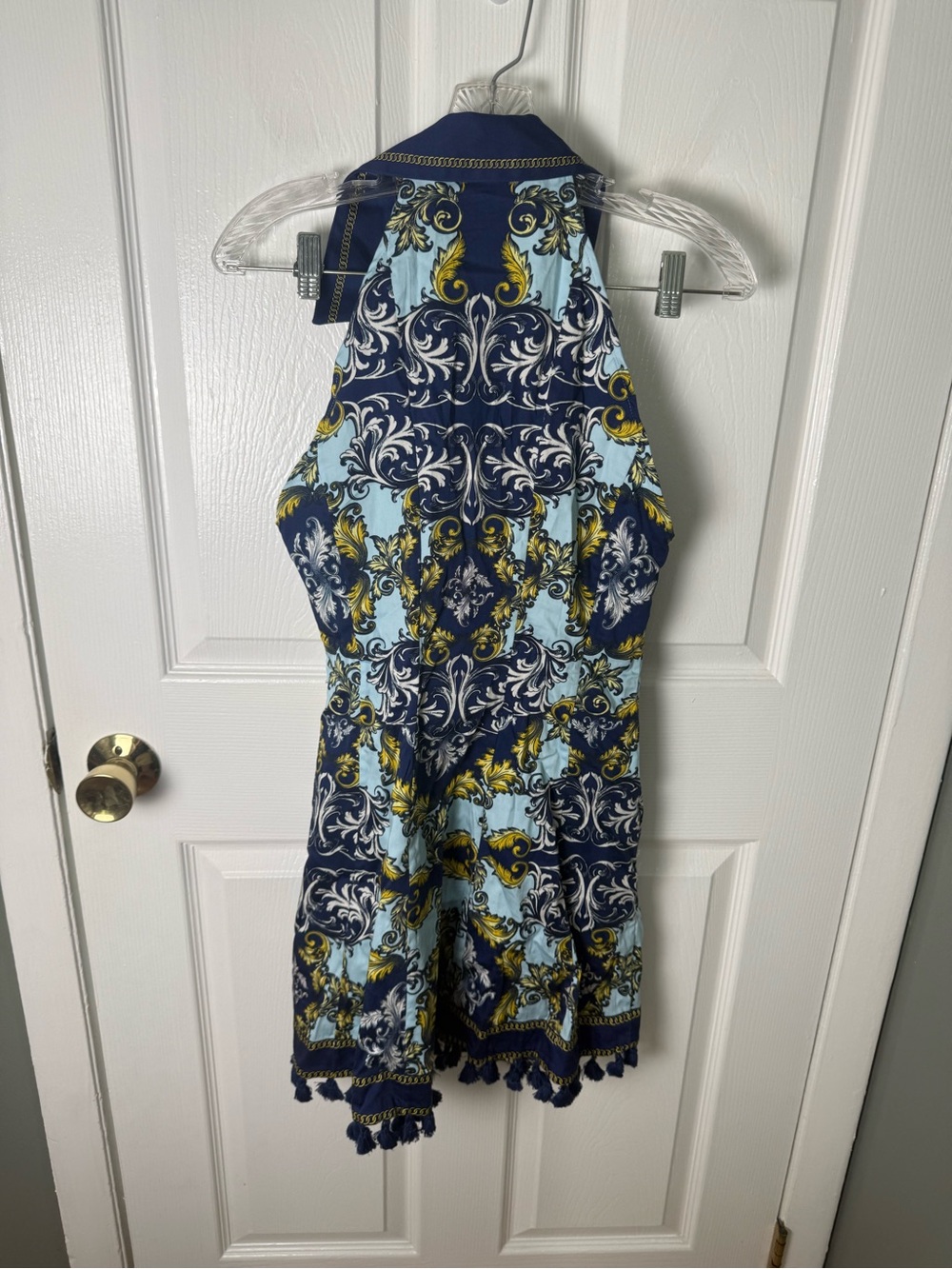 Alice + Olivia Lucy Sleeveless Mini Shirt Dress in Antique Scroll 6 - Picture 5 of 9